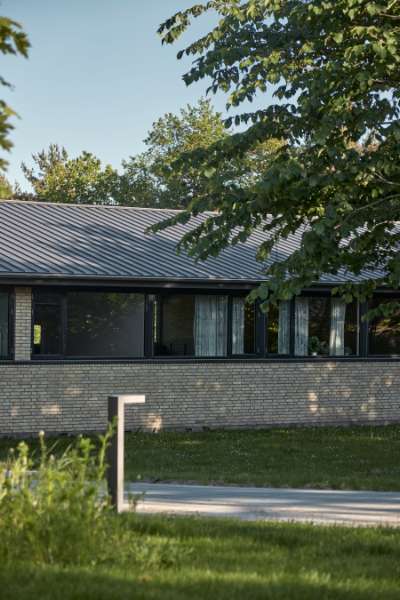 DS Nordic Klickfalz ersetzt Wellfaserzementtafeln, Gammel Kongevej 9, 9400 Nørresundby, Dänemark